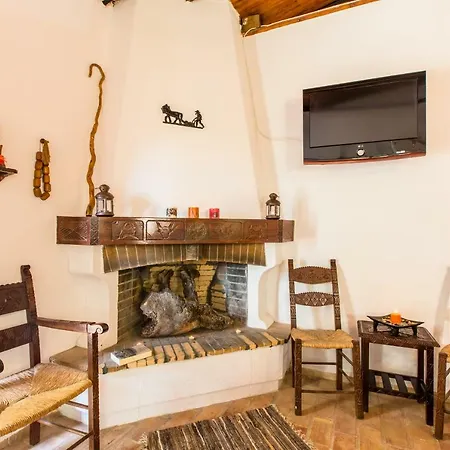Vila Aadonis Traditional House On The Sea *